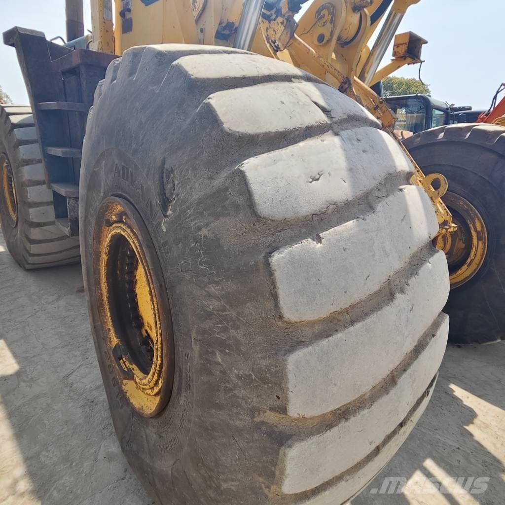 Komatsu WA 500 轮式装载机
