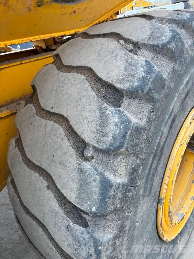 Volvo A 25 E 铰接式自卸车