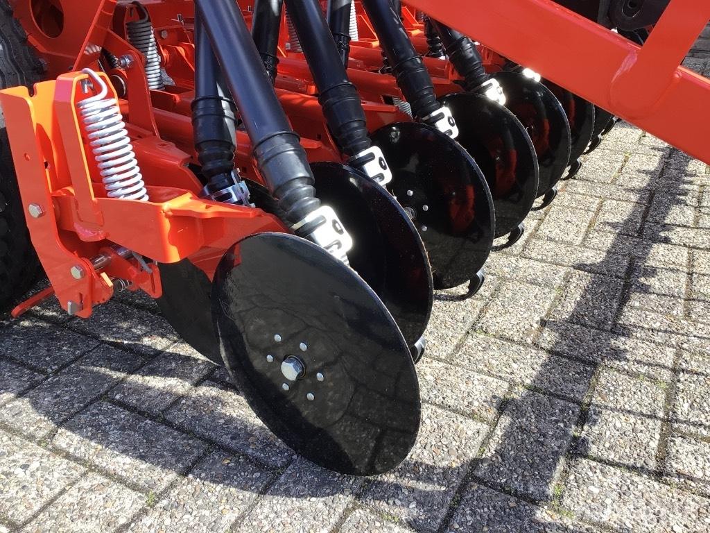 Kuhn Premia 300-24MD 条播机