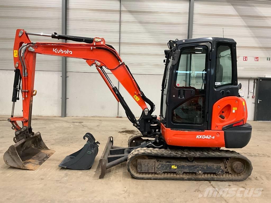 Kubota KX 042-4 小型挖掘机