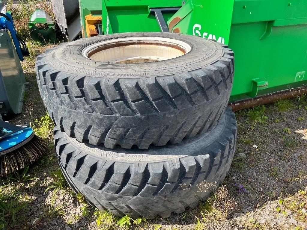 Nokian 16.9 R28 轮胎、车轮、轮圈