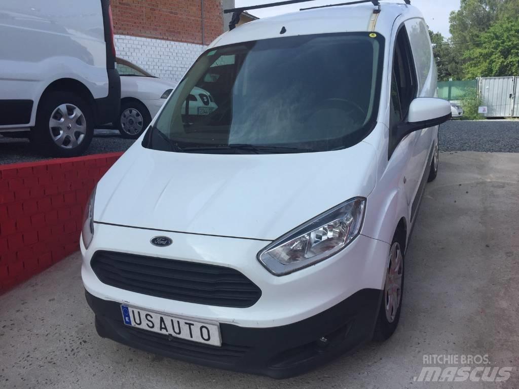 Ford Courier 商务面包车