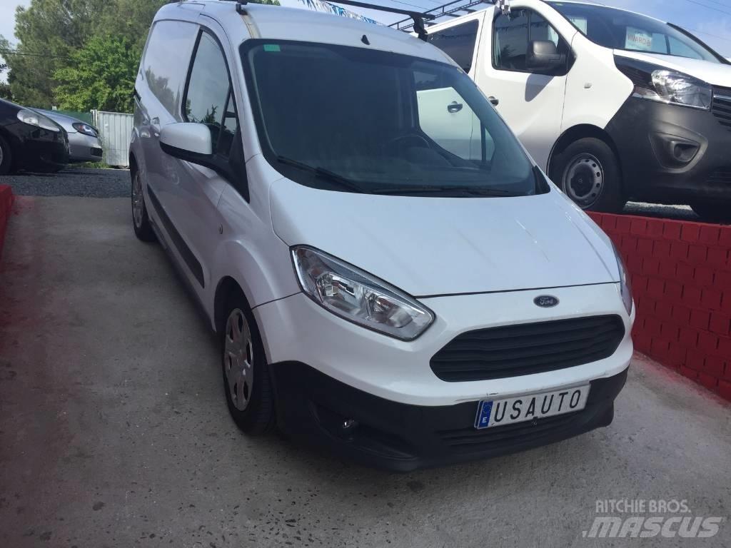 Ford Courier 商务面包车