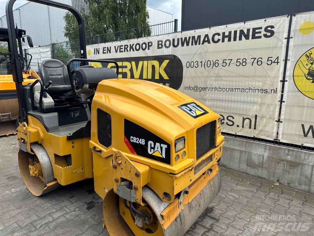 CAT CB 24 B 双轮压路机