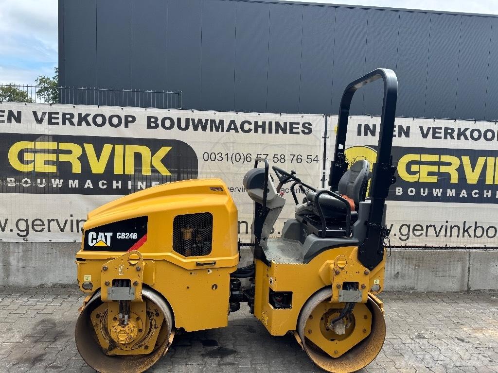 CAT CB 24 B 双轮压路机