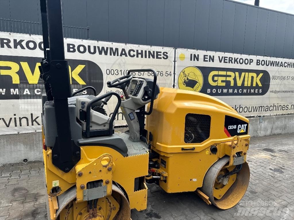 CAT CB 24 B 双轮压路机