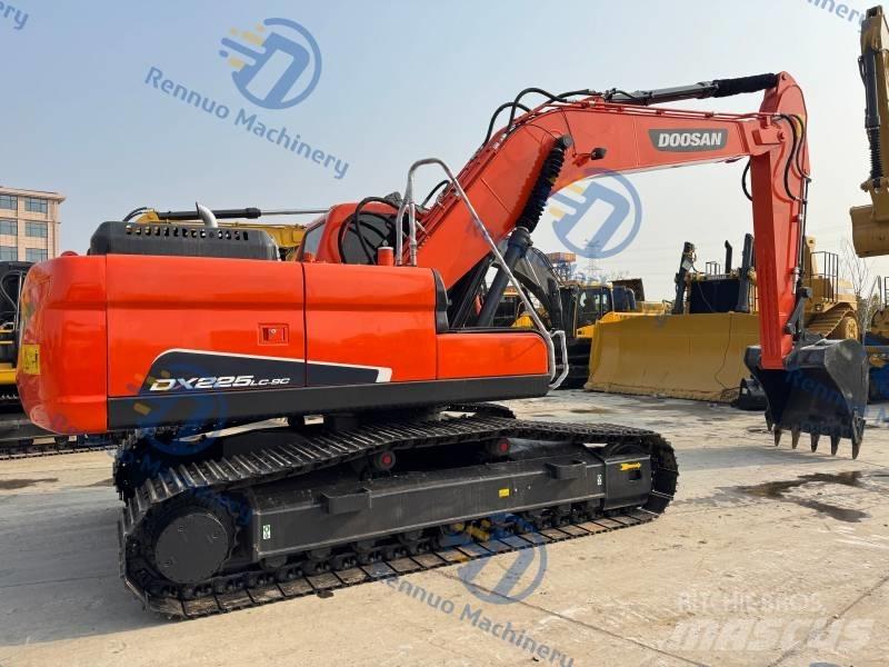 Doosan DX 225 LC-9C 履带挖掘机
