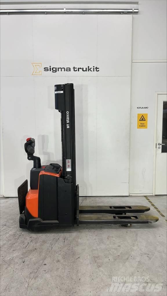 Toyota SWE 120 L 手推堆垛车