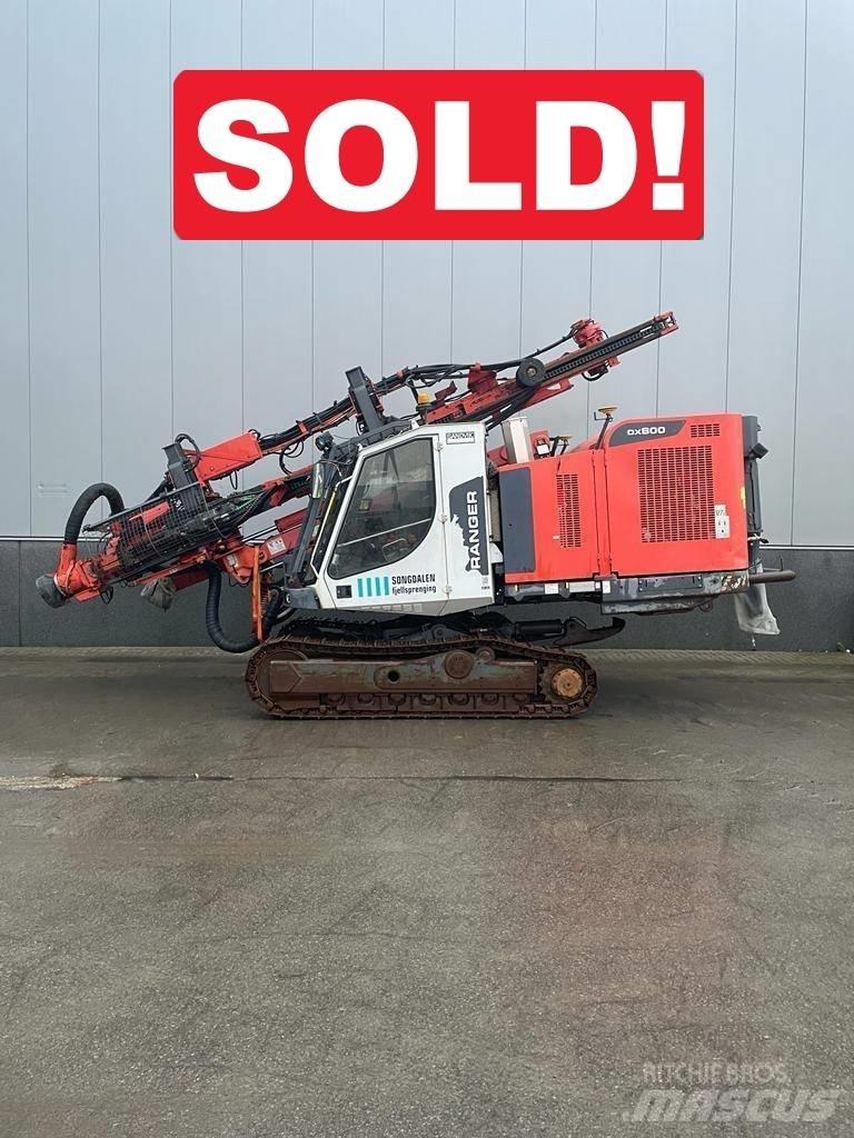 Sandvik DX800 钻孔机