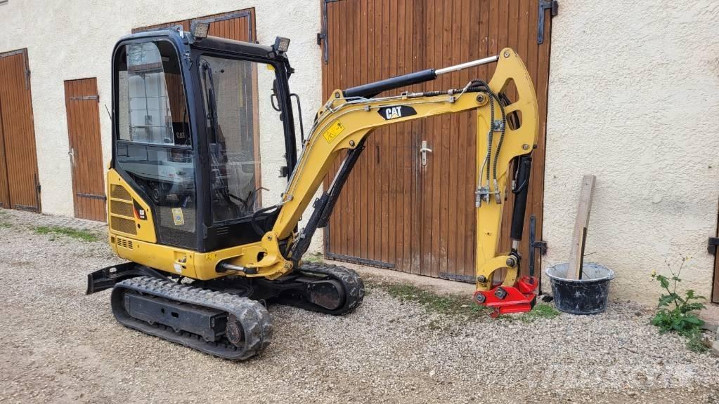 CAT 301.7 D 小型挖掘机