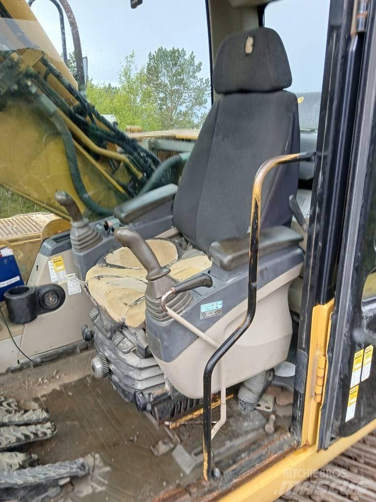 CAT 318 C L 履带挖掘机