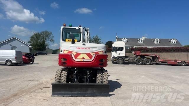 Takeuchi TB295W 轮式挖掘机