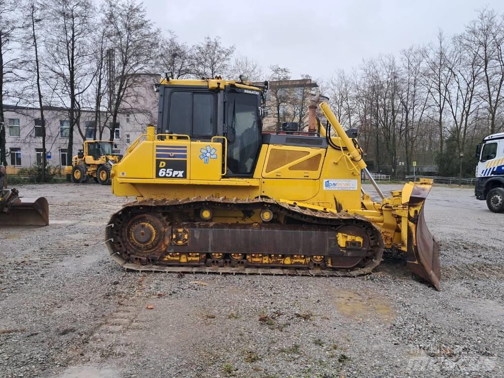 Komatsu D 65 PX-17 履带式推土机