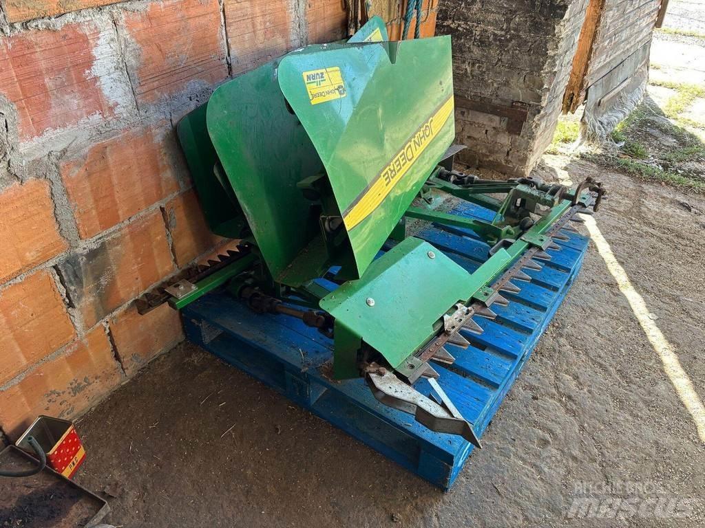 John Deere T670 联合收割机
