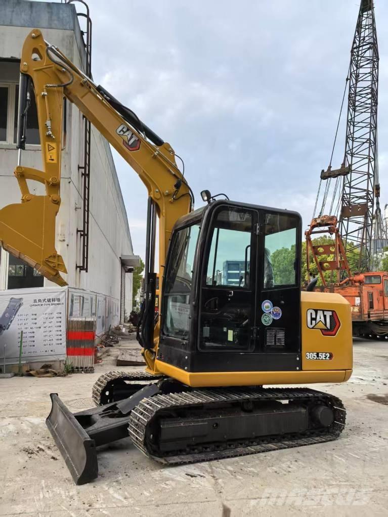 CAT 305.5E2 小型挖掘机