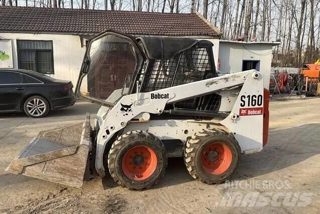 Bobcat S160 滑移装载机