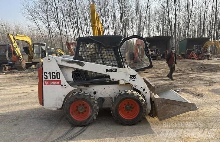 Bobcat S160 滑移装载机