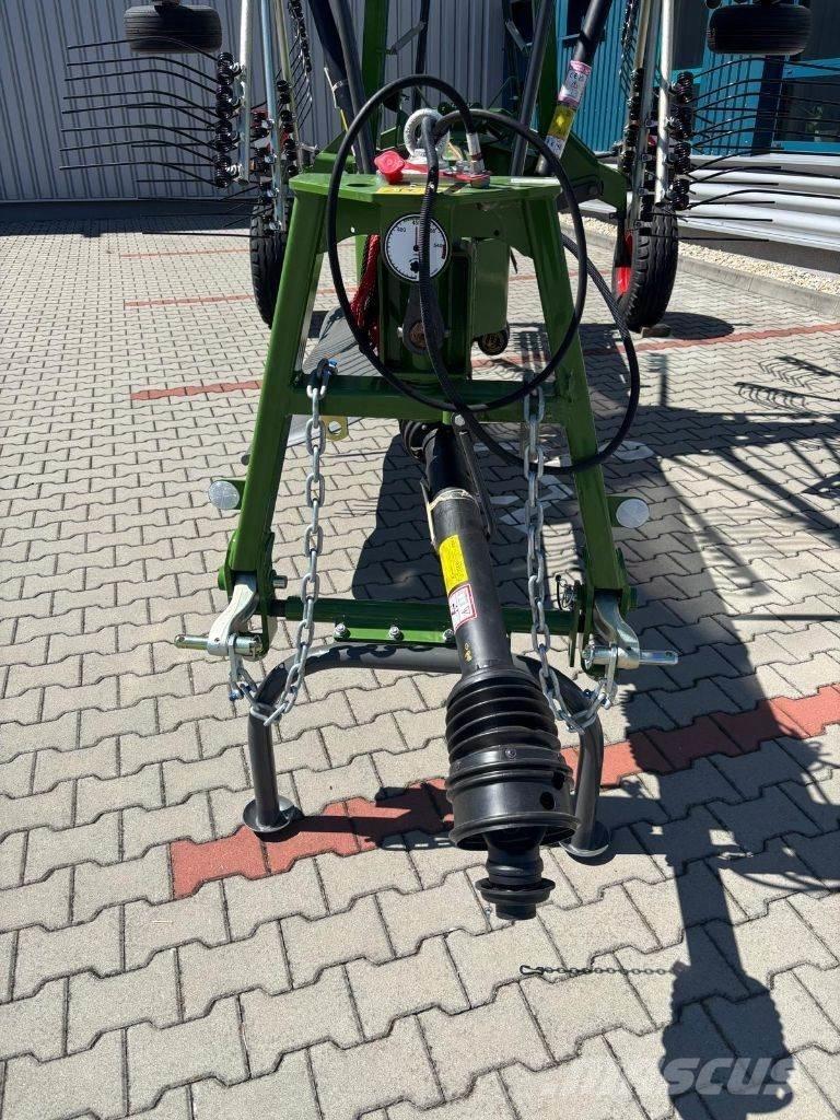 Fendt Former 801 犁耙和摊草机