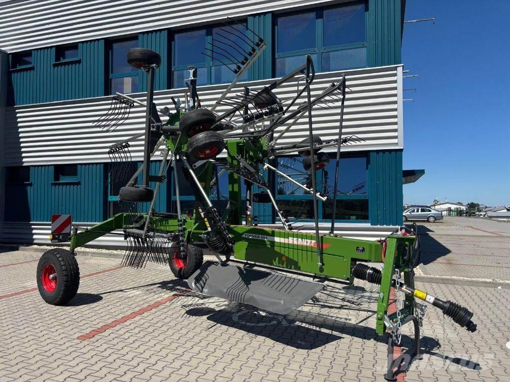 Fendt Former 801 犁耙和摊草机