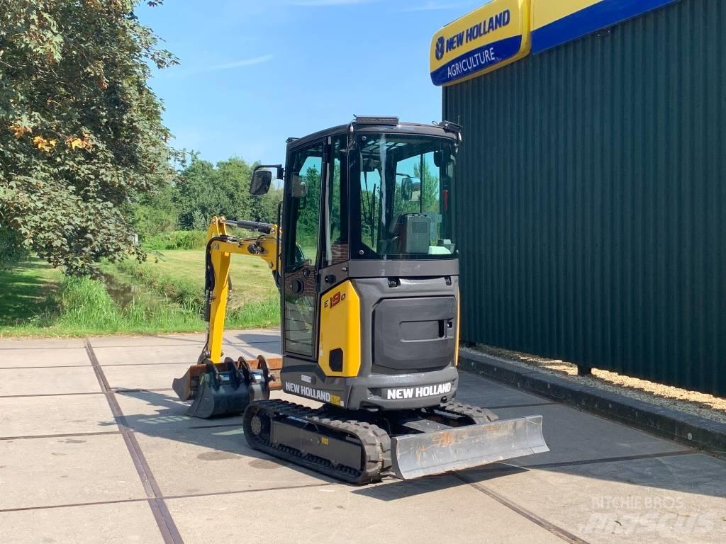 New Holland E19D 小型挖掘机