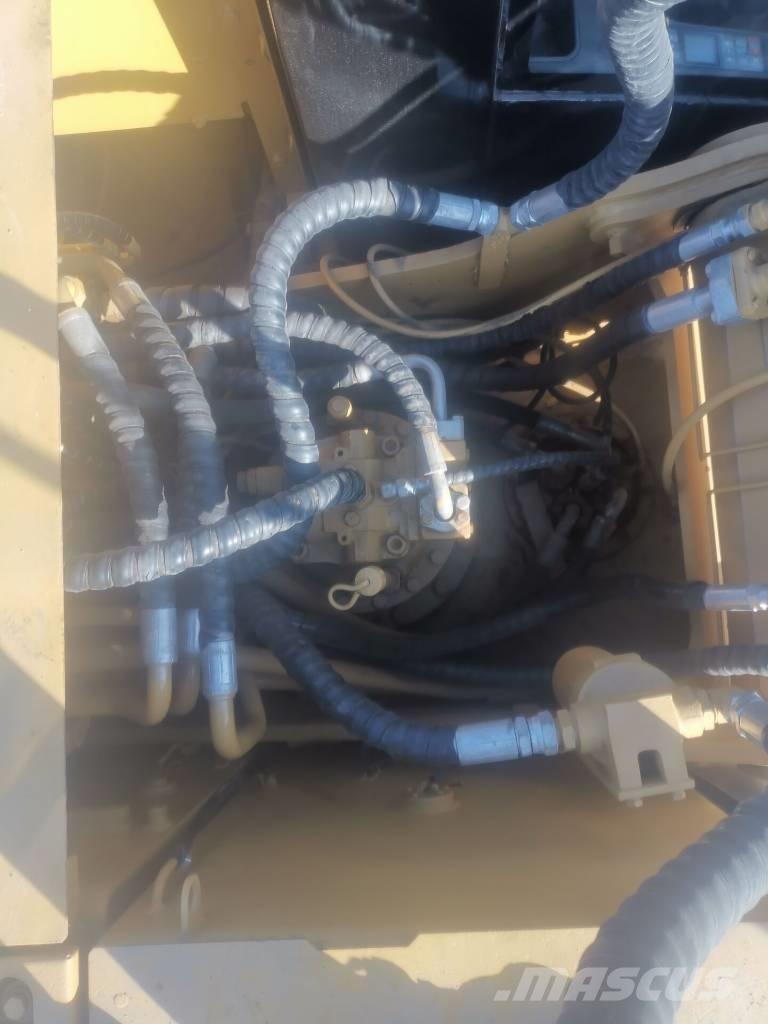 CAT 320 D 履带挖掘机