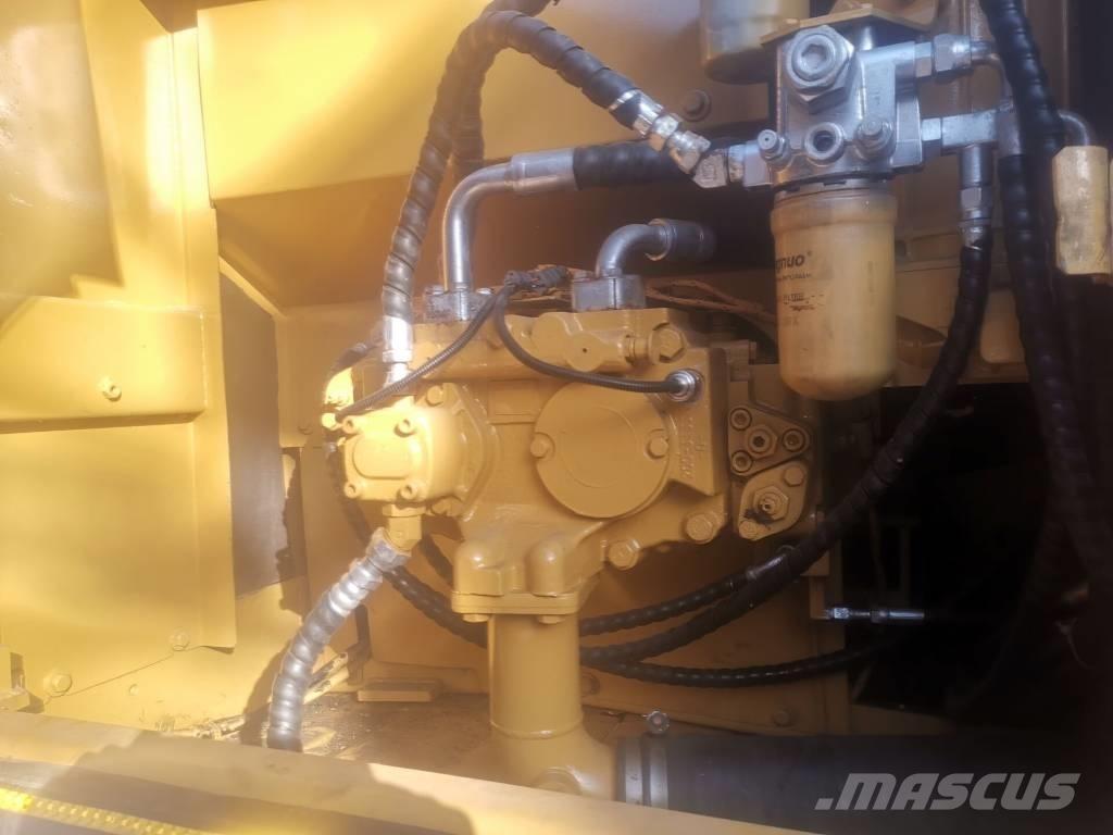 CAT 320 D 履带挖掘机