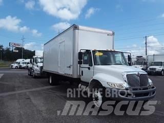 International 4300 厢式货车