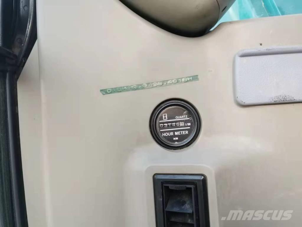 Kobelco SK 135 履带挖掘机