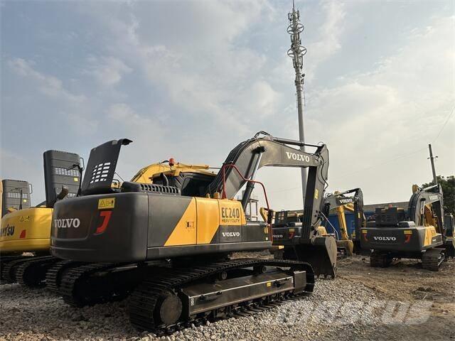 Volvo EC240 履带挖掘机
