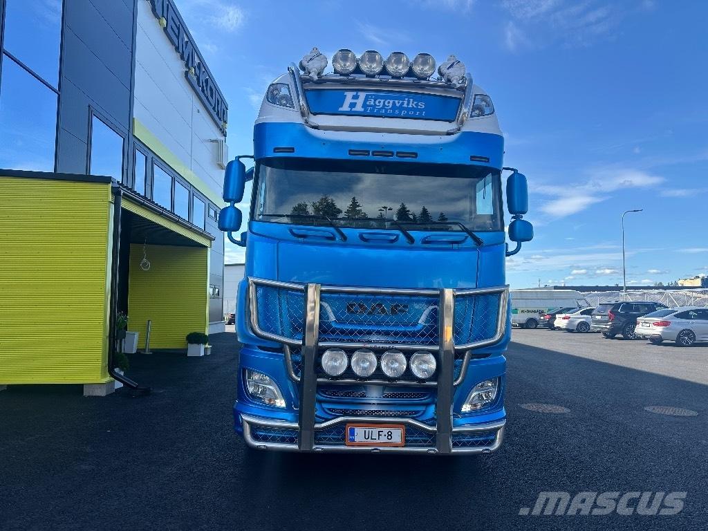 DAF XF 530 6x2*4 工程吊钩车