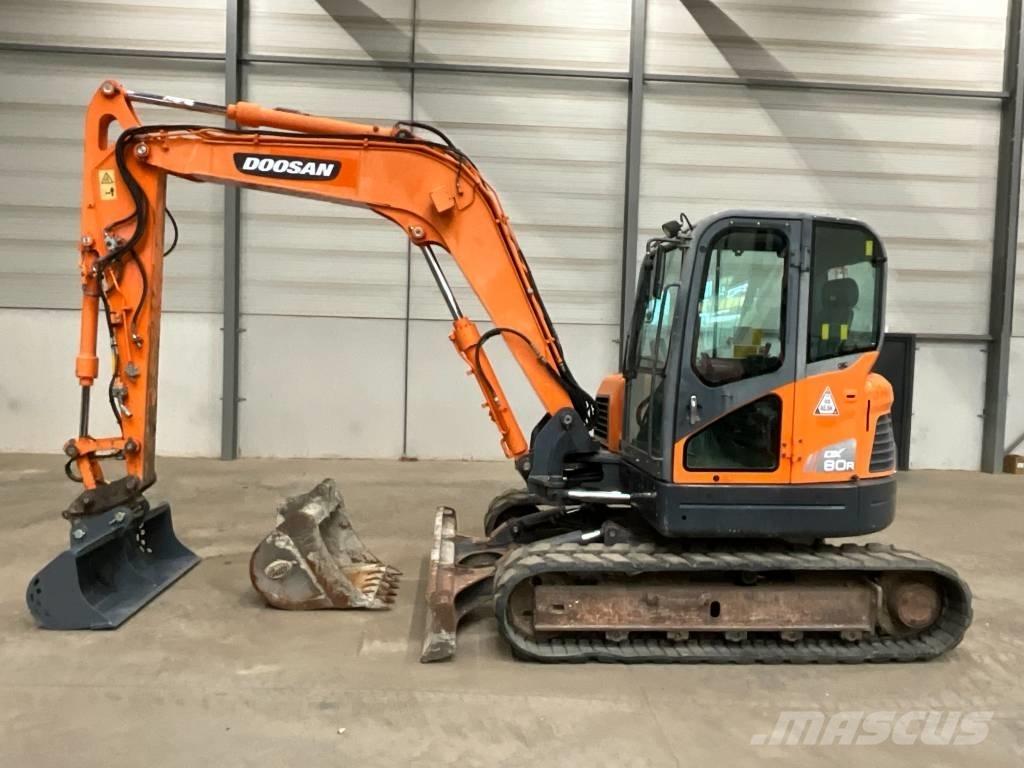 Doosan DX 80 R 中型挖掘机
