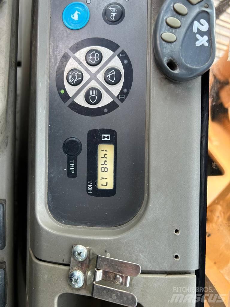 CASE CX 210 B LC 履带挖掘机
