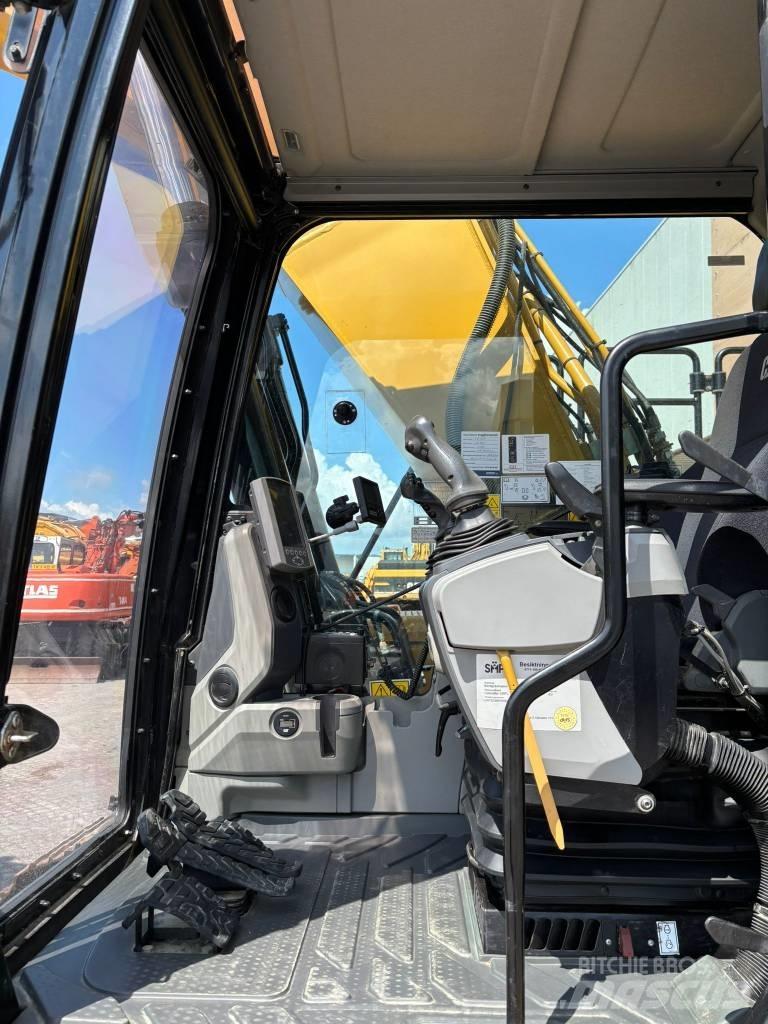 CAT 330FL 履带挖掘机