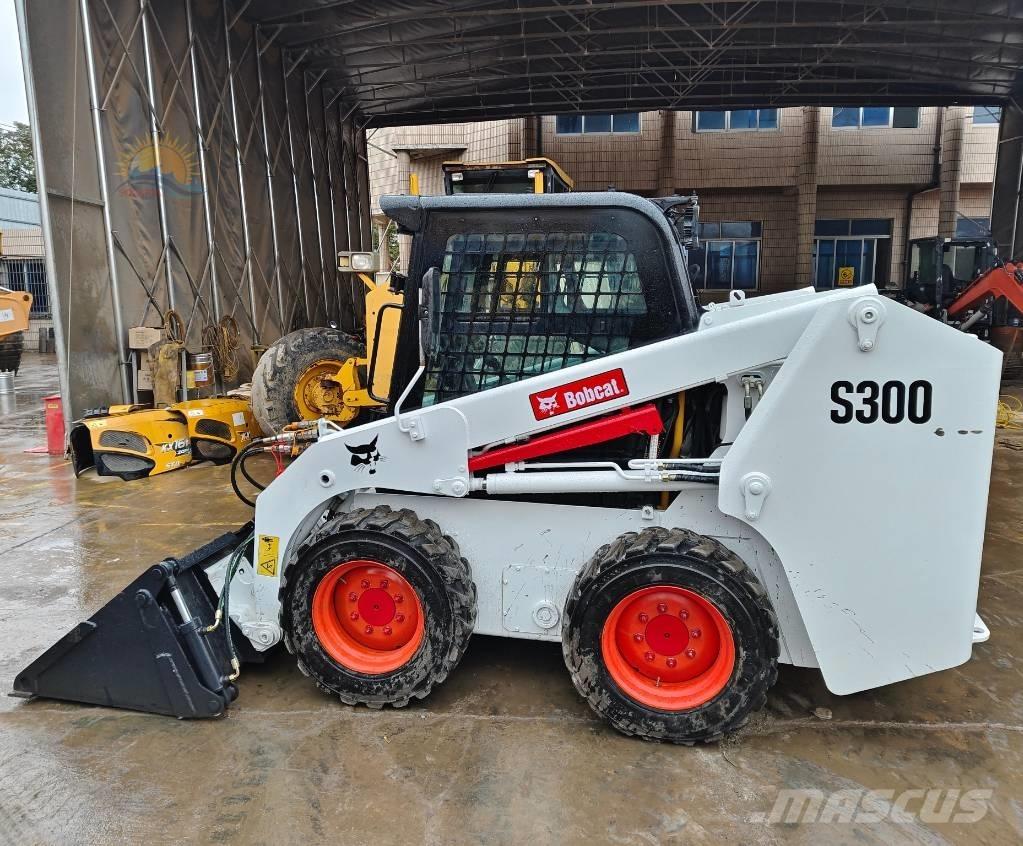 Bobcat S 300 滑移装载机