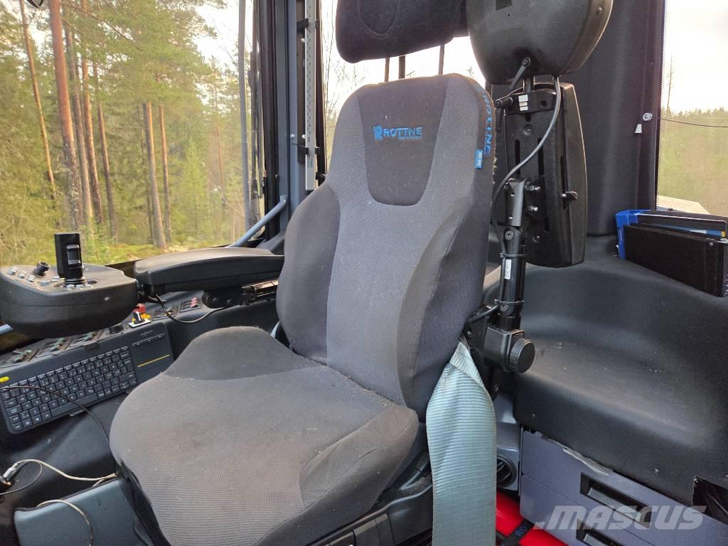 Rottne H11D 收割机