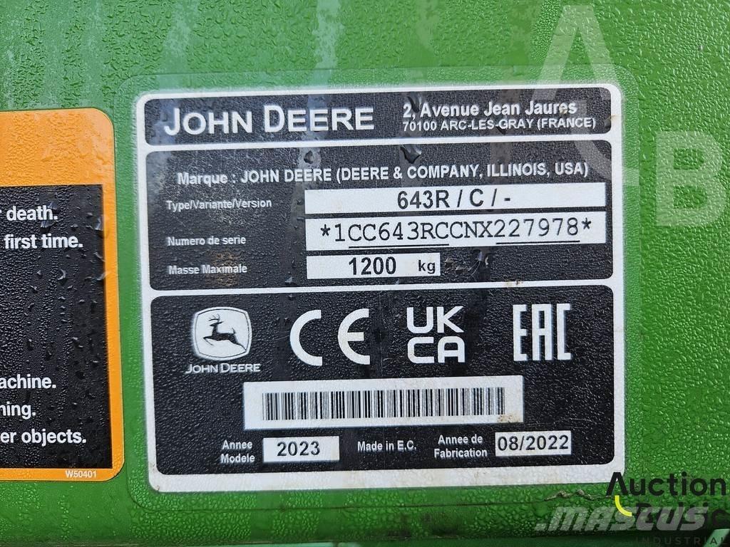 John Deere 643 R 前装载和挖掘机