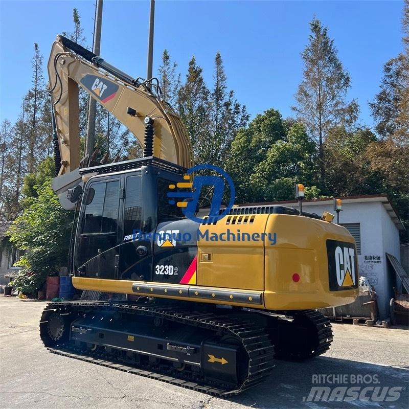 CAT 323D2 履带挖掘机