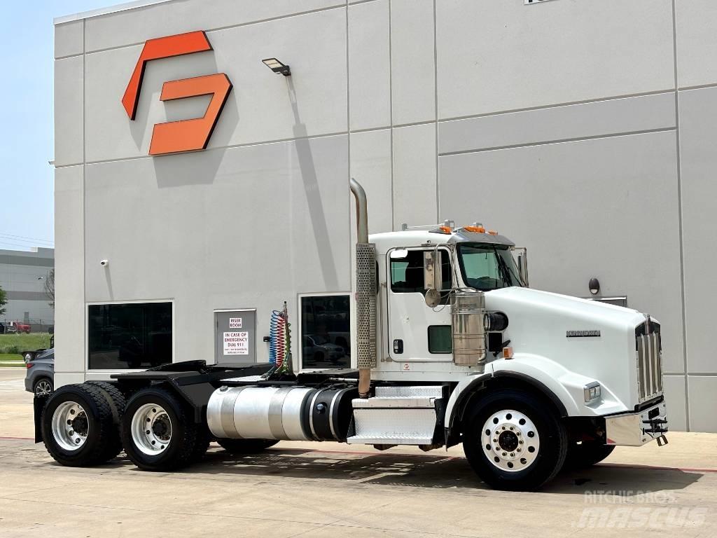 Kenworth T 800 牵引车