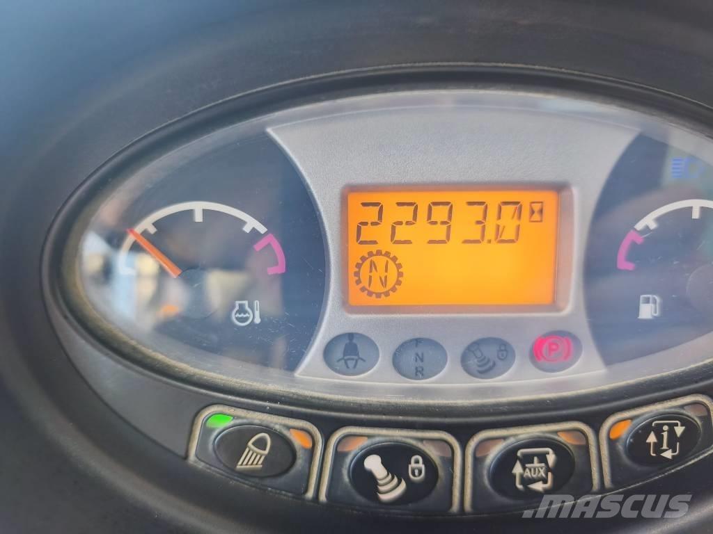 Bobcat T 40.180 伸缩臂叉装车|叉装车