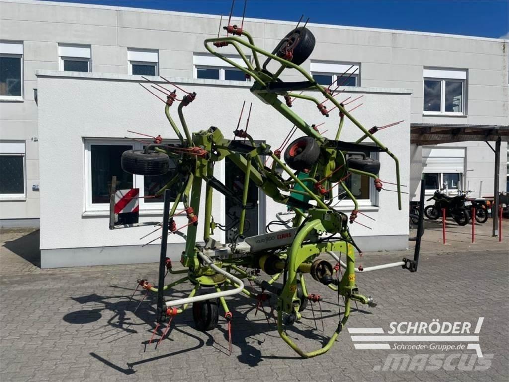 CLAAS VOLTO 800 犁耙和摊草机