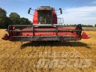 Massey Ferguson 36 联合收割机