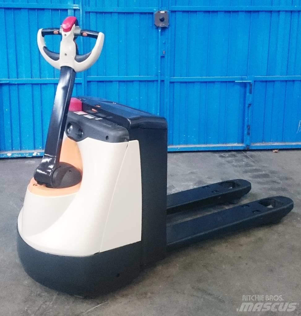 Crown WP 2320 手摇升降机
