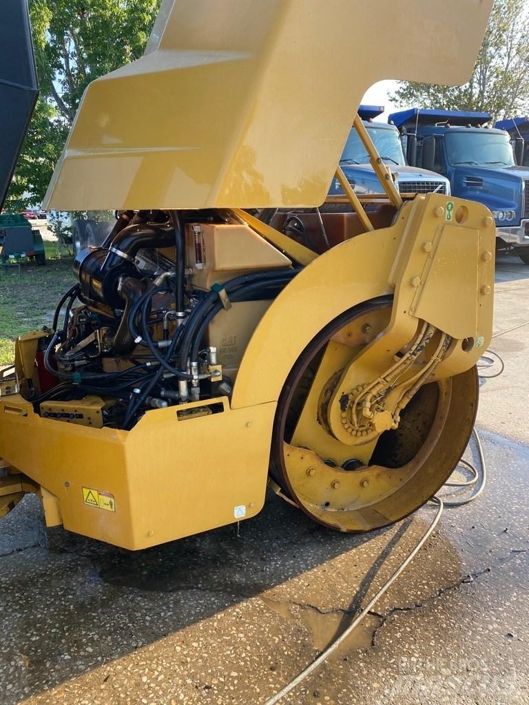 CAT CB 434 D 双轮压路机