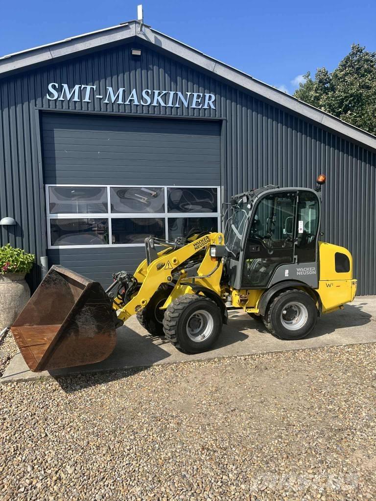 Wacker Neuson WL 30 小型装载机
