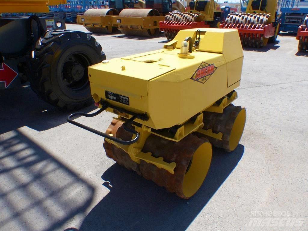 Rammax P33/24 土壤压实机