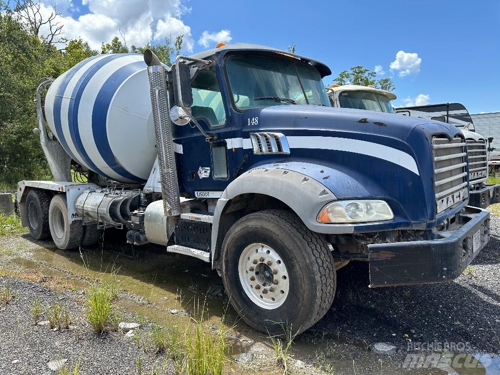 Mack GU 800 其他货车