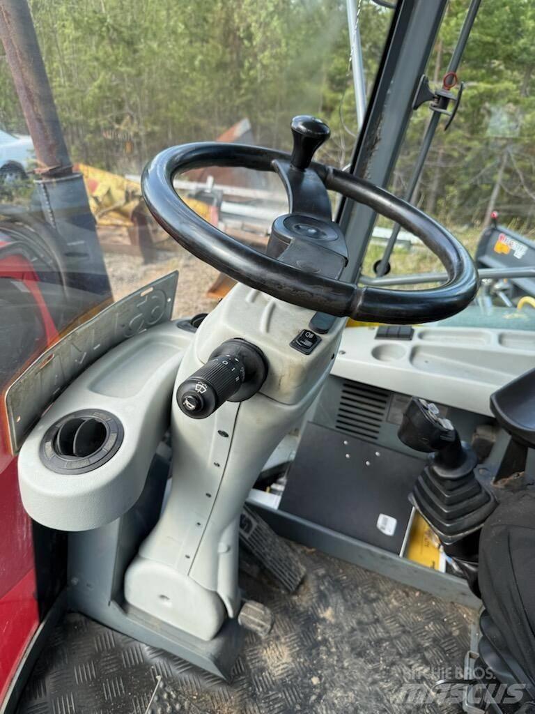 Lännen 8600 G 反铲装载机