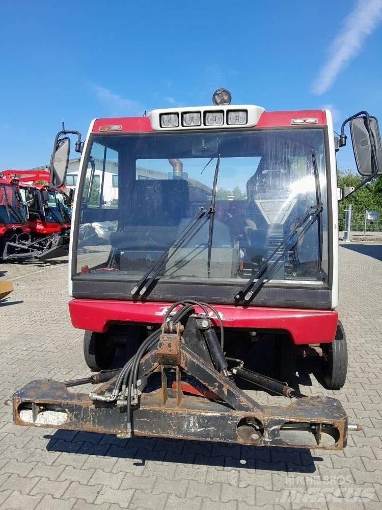 Prinoth T4S 铲雪车