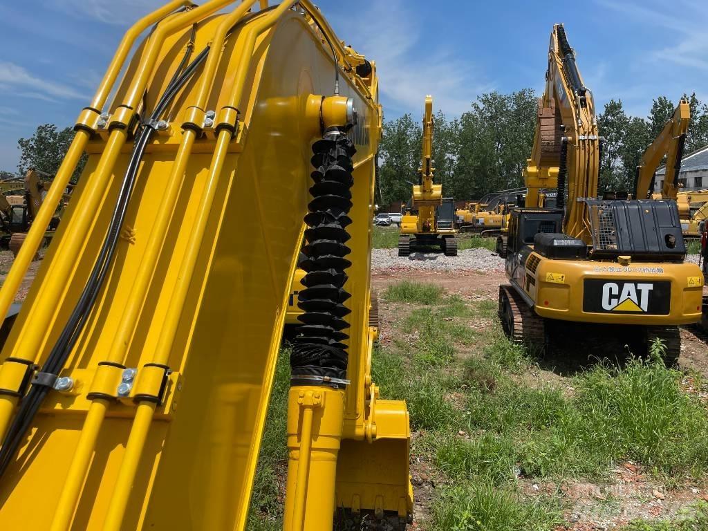 Komatsu PC 220 履带挖掘机