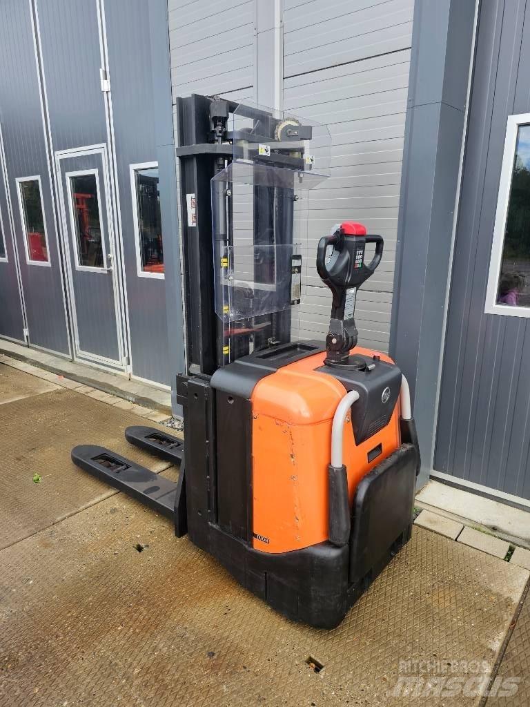 BT SPE 125 L 4150mm 手推堆垛车
